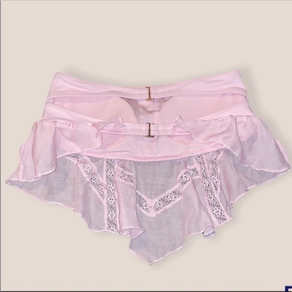 Victoria’s Secret pink ruffle top lightly padded Bikini top Size Small - Picture 3 of 7